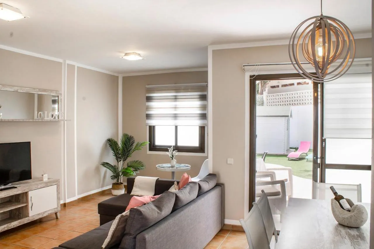 Villa Sol Y Paz, Espacioso Jardin Y Aparcamiento Κοραλέχο